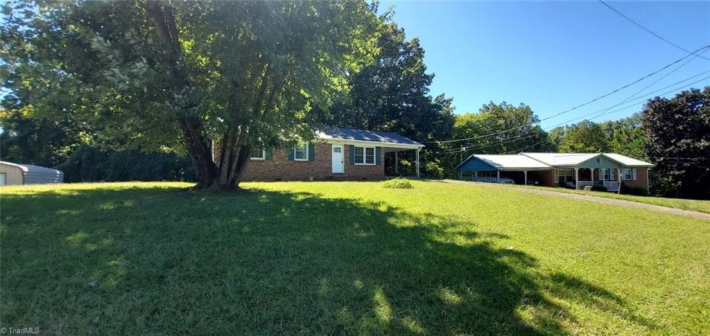Stick/Site Built at 141 Eleanor Avenue, Mount Airy NC 27030, Mount Airy, photo 5 of 36
