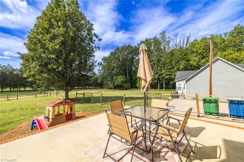 Stick/Site Built at 190 Plantation Circle, Reidsville NC 27320, Reidsville, photo 61 of 86