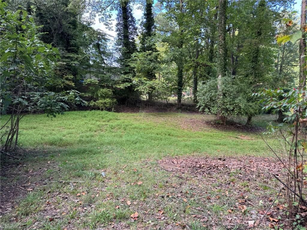 Stick/Site Built at 401 Dogwood Circle, High Point NC 27260, High Point, photo 5 of 68