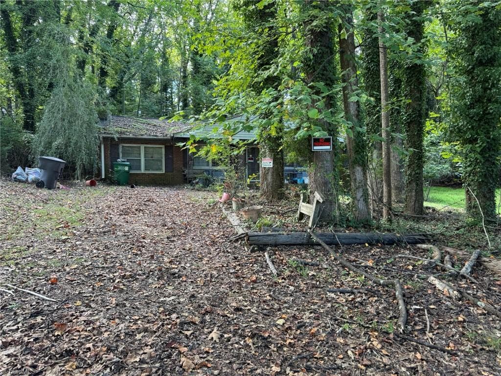 Stick/Site Built at 401 Dogwood Circle, High Point NC 27260, High Point, photo 29 of 68