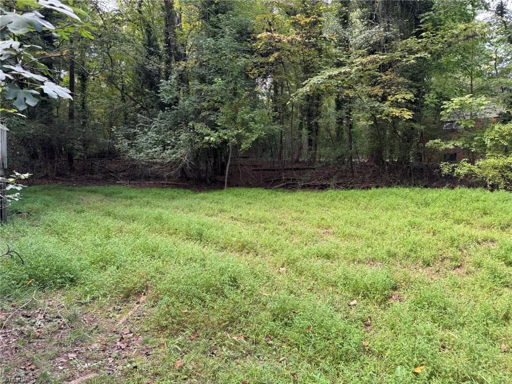 Stick/Site Built at 401 Dogwood Circle, High Point NC 27260, High Point, photo 7 of 68