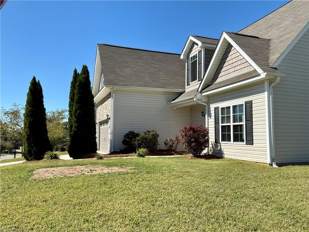 Stick/Site Built at 4404 Morning Ridge Lane, Winston-Salem NC 27101, photo 4 of 34