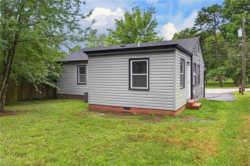 Stick/Site Built at 1569 Lovett Street, Greensboro NC 27403, photo 20 of 22