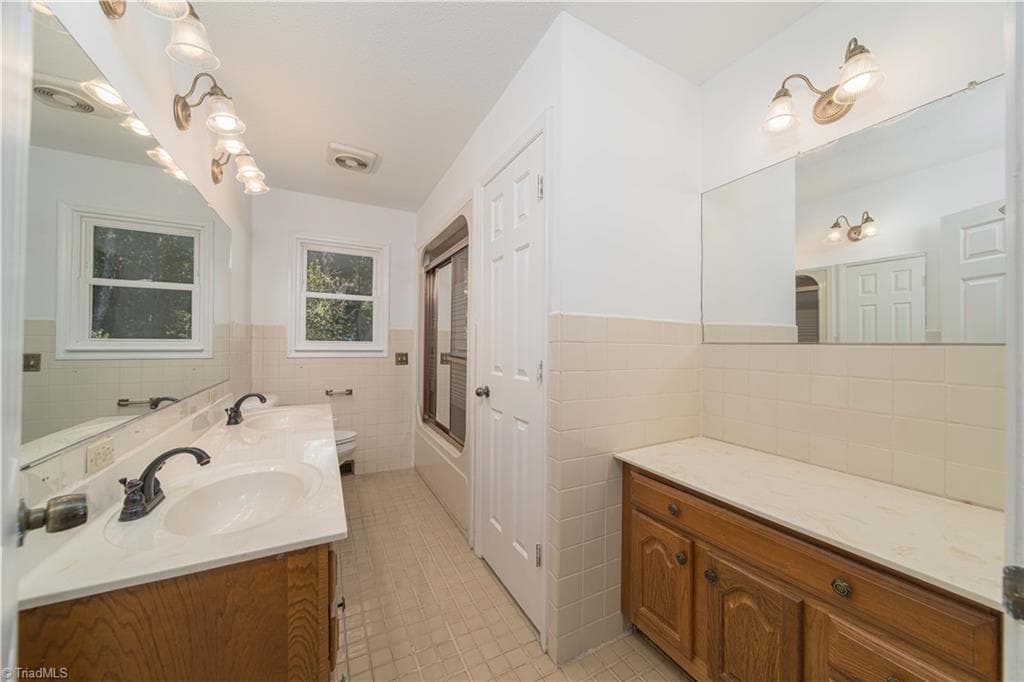 Stick/Site Built at 2634 Weymoth Road, Winston-Salem NC 27103, photo 26 of 44