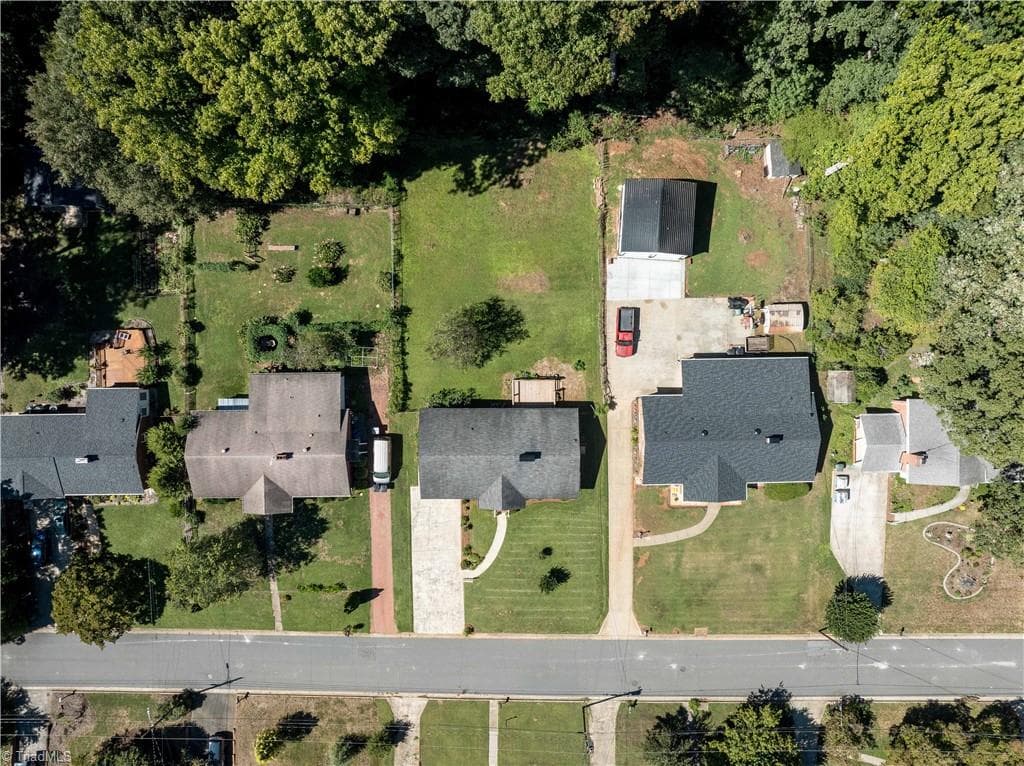Stick/Site Built at 2634 Weymoth Road, Winston-Salem NC 27103, photo 4 of 44