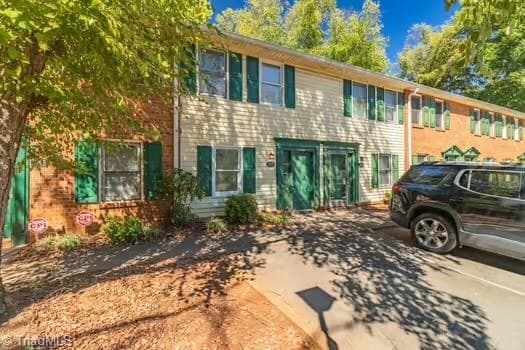 5907 King Charles Court, Winston-Salem NC 27012