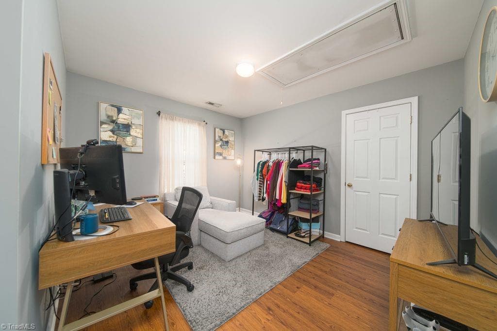 Stick/Site Built at 3828 Robbins Brook Drive, Winston-Salem NC 27107, photo 29 of 38