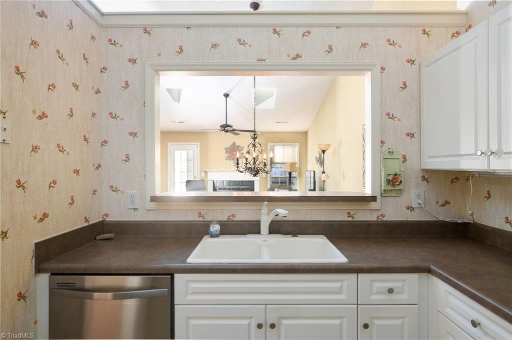 Stick/Site Built at 4332 Rocky Brook Court, Greensboro NC 27409, photo 8 of 25