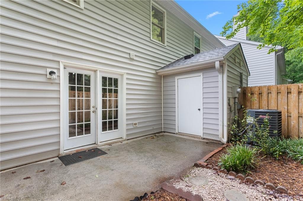 Stick/Site Built at 2508 Cottage Place, Greensboro NC 27455, photo 14 of 21