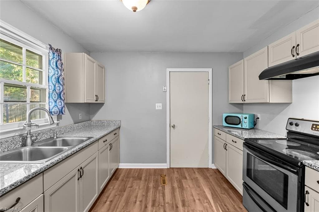 Stick/Site Built at 4105 Flagstaff Court, Greensboro NC 27406, photo 12 of 27