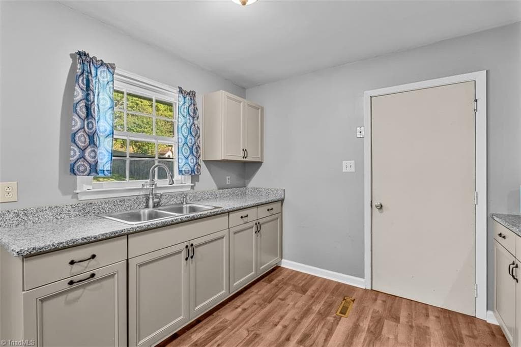 Stick/Site Built at 4105 Flagstaff Court, Greensboro NC 27406, photo 11 of 27