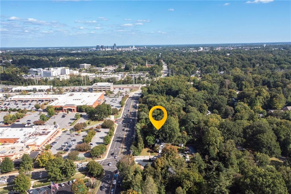 Stick/Site Built at 3123 W Friendly Avenue, Greensboro NC 27408, photo 32 of 34