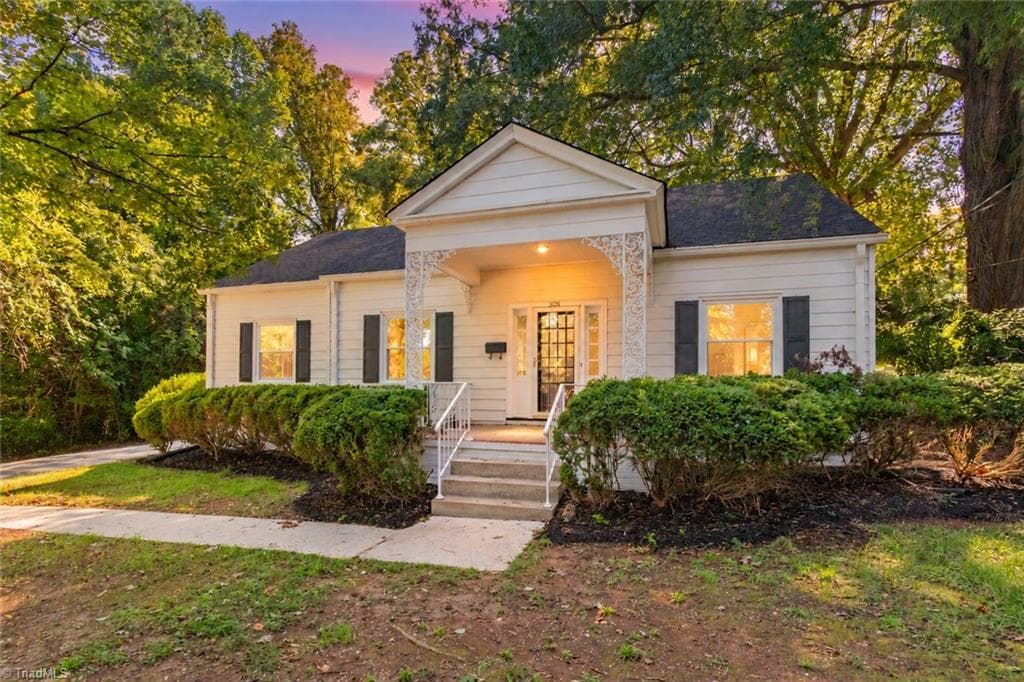 Stick/Site Built at 3123 W Friendly Avenue, Greensboro NC 27408