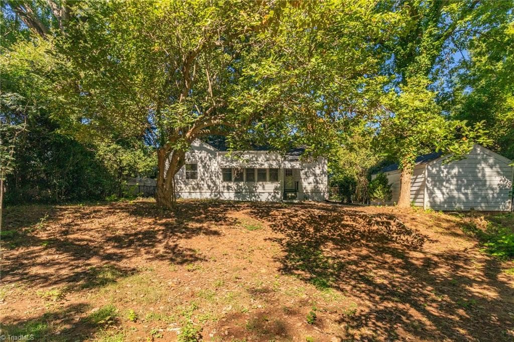 Stick/Site Built at 3123 W Friendly Avenue, Greensboro NC 27408, photo 28 of 34