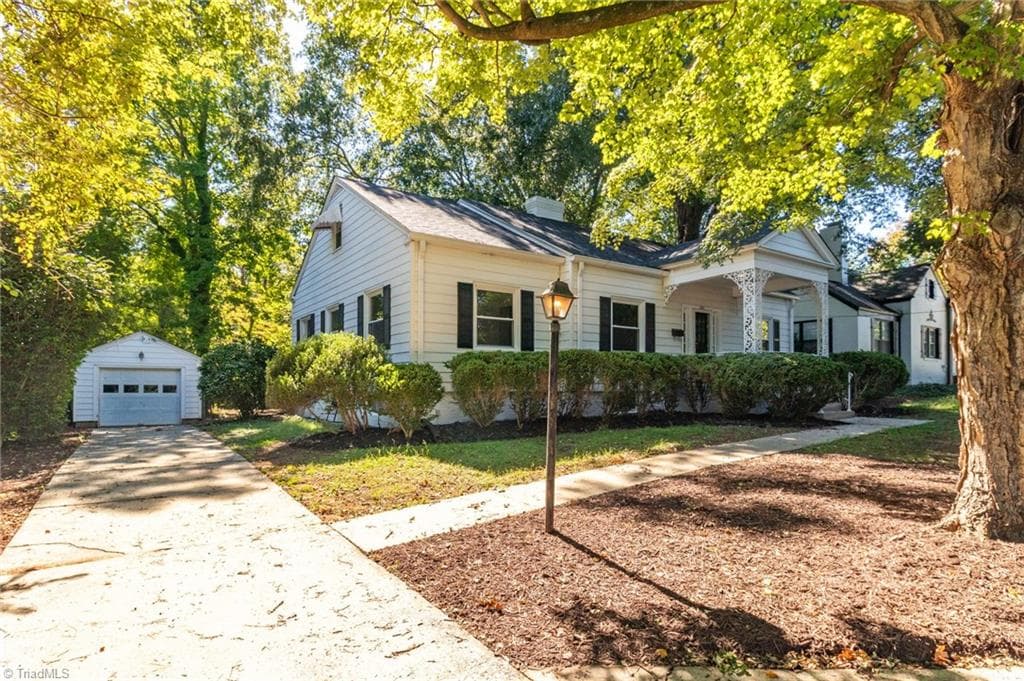 Stick/Site Built at 3123 W Friendly Avenue, Greensboro NC 27408, photo 24 of 34