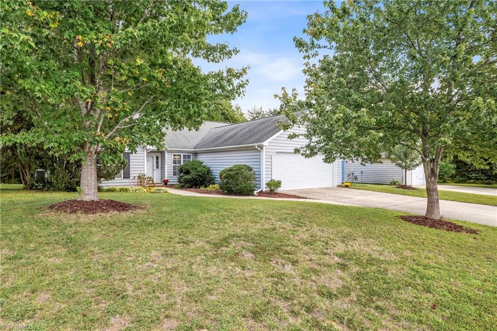 Stick/Site Built at 5804 Manor Ridge Trail, Greensboro NC 27407, photo 2 of 37