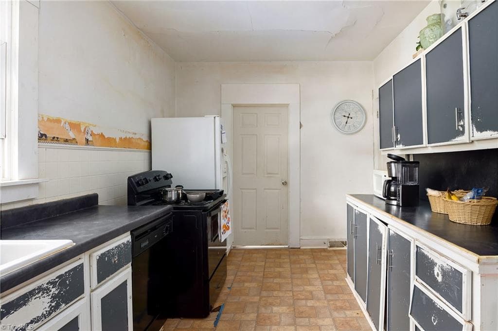 Stick/Site Built at 4010 S Main Street, Winston-Salem NC 27127, photo 8 of 19