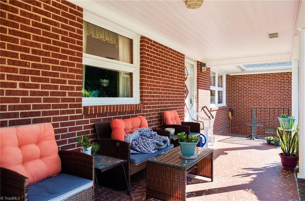 Stick/Site Built at 708 Hudson Street, Winston-Salem NC 27105, Winston-Salem, photo 8 of 33