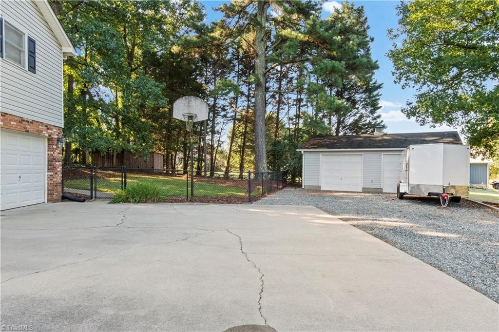 Stick/Site Built at 173 Pam Drive, Winston-Salem NC 27107, Winston-Salem, photo 5 of 68