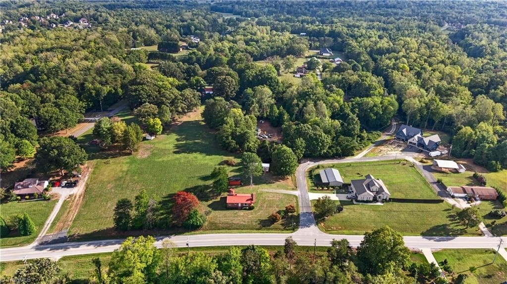 Single Family Residence at 7412 Seldon Road, Summerfield NC 27358, photo 40 of 43