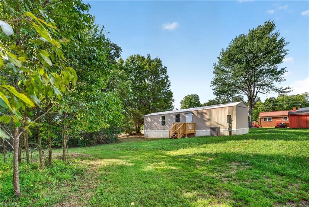 Single Family Residence at 7412 Seldon Road, Summerfield NC 27358, photo 35 of 43