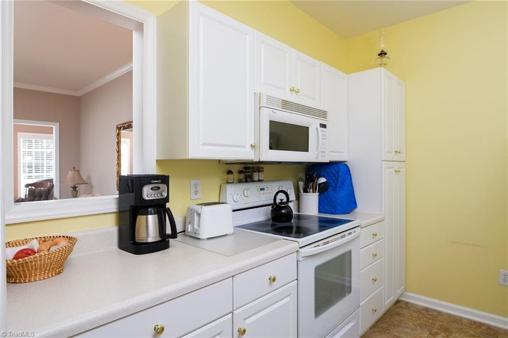 Stick/Site Built at 7102 Riverview Knoll Court, Clemmons NC 27012, Clemmons, photo 12 of 30