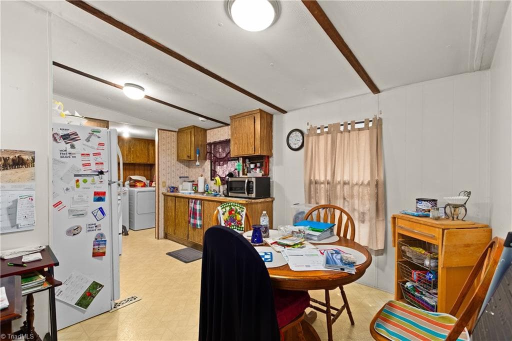 Manufactured Home at 1315 Pebble Brook Road, Sandy Ridge NC 27046, photo 6 of 24