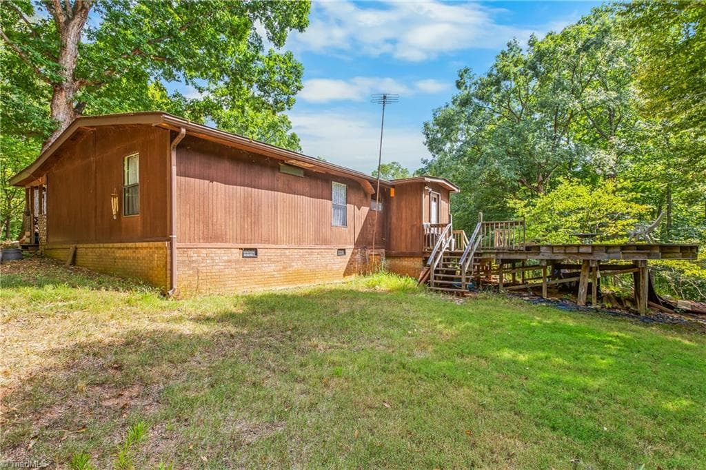 Manufactured Home at 1315 Pebble Brook Road, Sandy Ridge NC 27046, photo 20 of 24