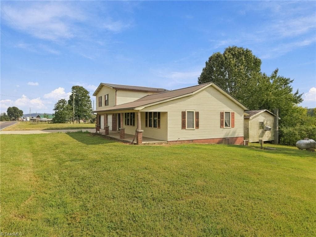 Stick/Site Built at 6227 Gravel Hill Road, Denton NC 27239, Denton, photo 5 of 47