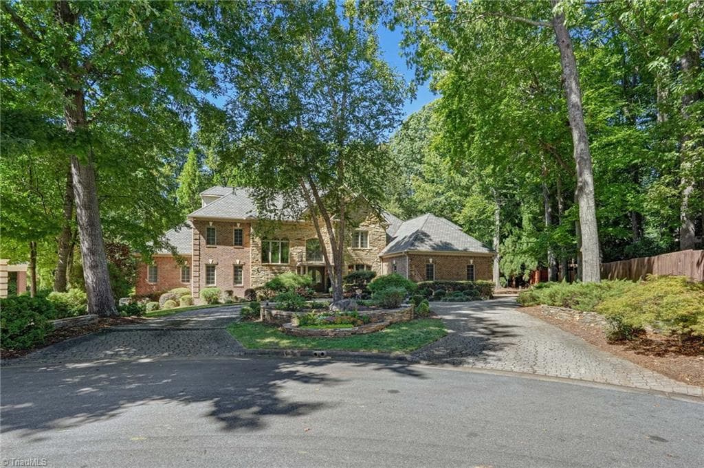 Stick/Site Built at 4 Elm Ridge Court, Greensboro NC 27408, Greensboro, photo 2 of 44