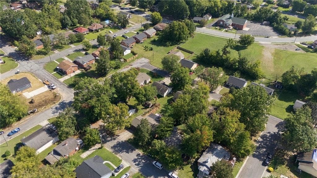 Stick/Site Built at 1402 Brown Boulevard, Greensboro NC 27401, photo 26 of 27