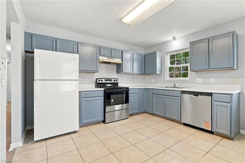 Stick/Site Built at 1402 Brown Boulevard, Greensboro NC 27401, photo 7 of 27