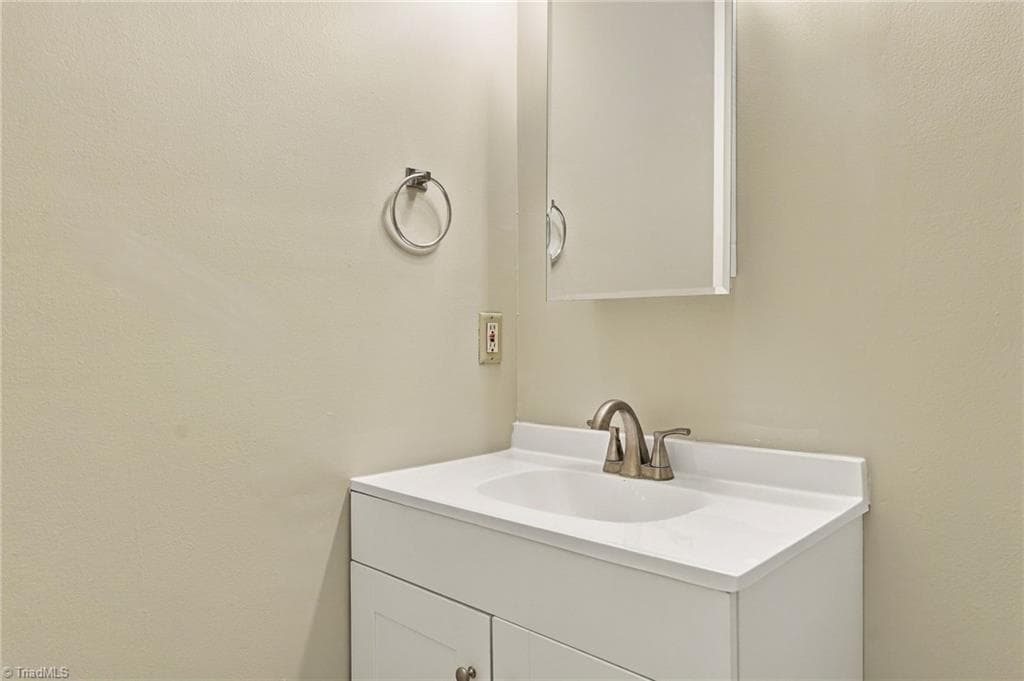 Stick/Site Built at 1402 Brown Boulevard, Greensboro NC 27401, photo 11 of 27