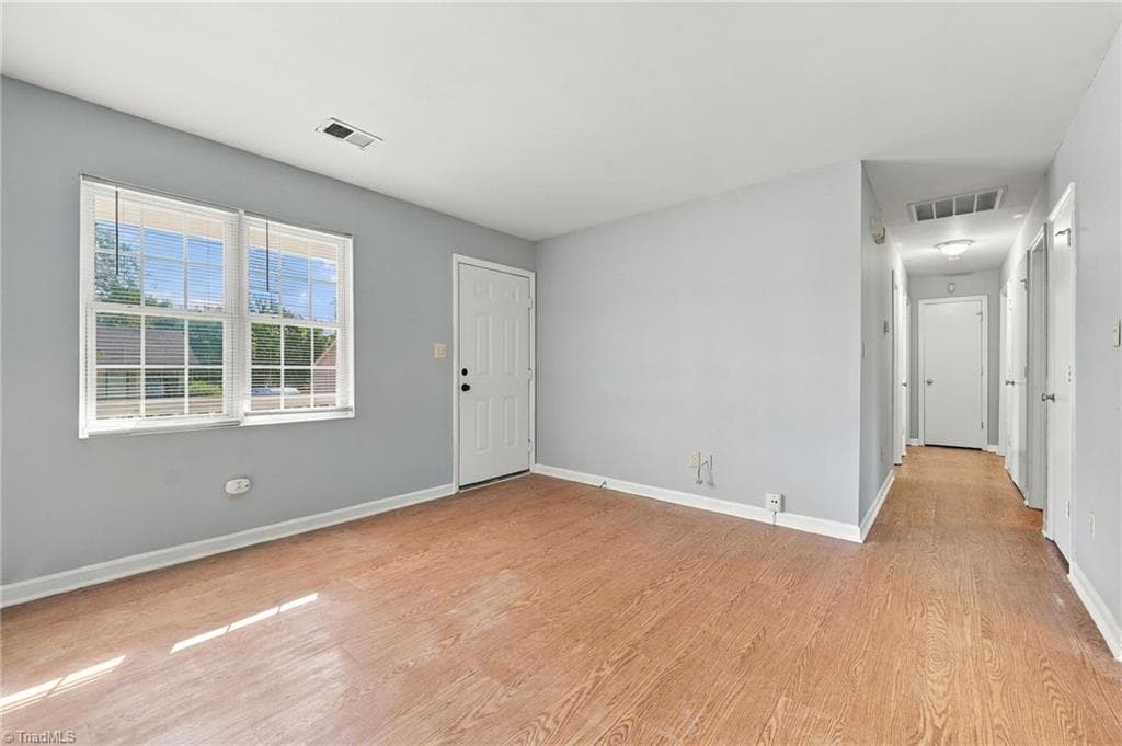 Stick/Site Built at 1402 Brown Boulevard, Greensboro NC 27401, photo 4 of 27