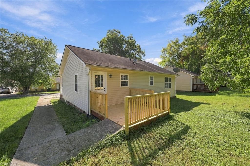 Stick/Site Built at 1402 Brown Boulevard, Greensboro NC 27401, photo 21 of 27