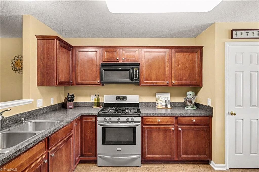 Stick/Site Built at 160 Rockbridge Court, Kernersville NC 27284, Kernersville, photo 11 of 33