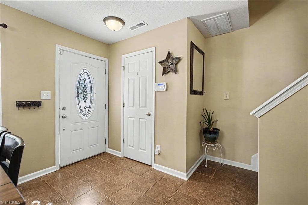 Stick/Site Built at 160 Rockbridge Court, Kernersville NC 27284, Kernersville, photo 4 of 33