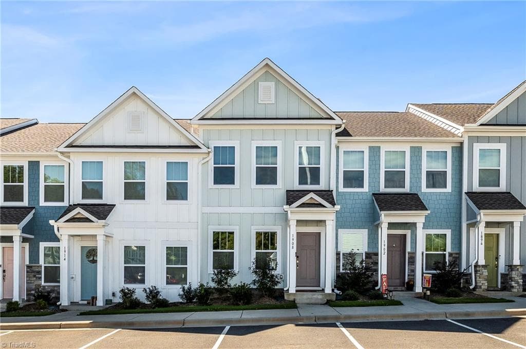 1908 Ardmore Commons Drive, Winston-Salem NC 27103
