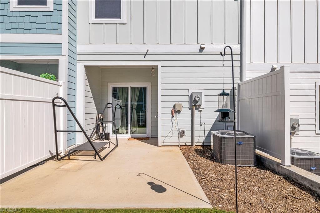 Stick/Site Built at 1908 Ardmore Commons Drive, Winston-Salem NC 27103, Winston-Salem, photo 24 of 24