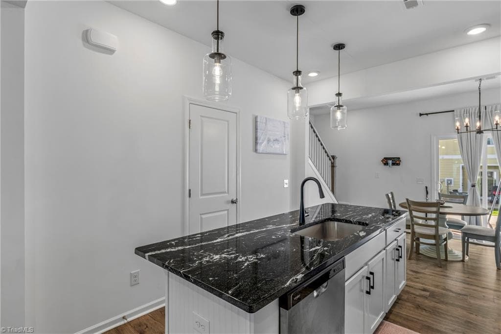 Stick/Site Built at 1908 Ardmore Commons Drive, Winston-Salem NC 27103, Winston-Salem, photo 10 of 24