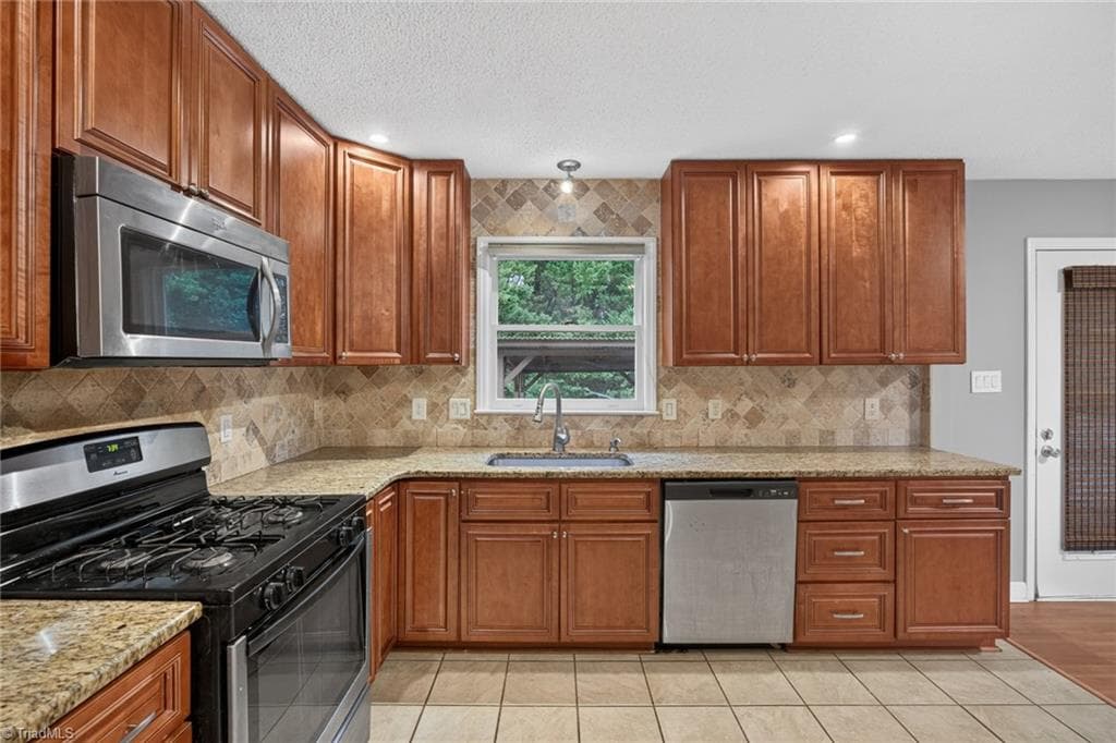 Stick/Site Built at 3921 Quillmark Court, Winston-Salem NC 27127, photo 9 of 28