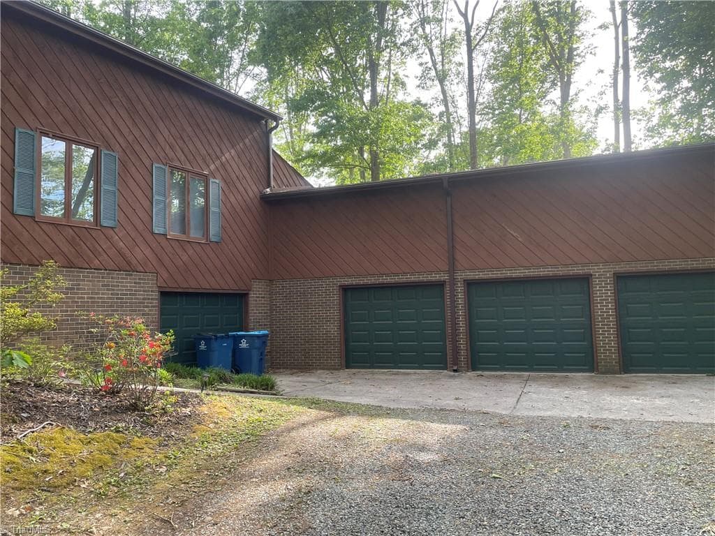 Stick/Site Built at 6902 Greenland Avenue, Julian NC 27283, photo 2 of 27