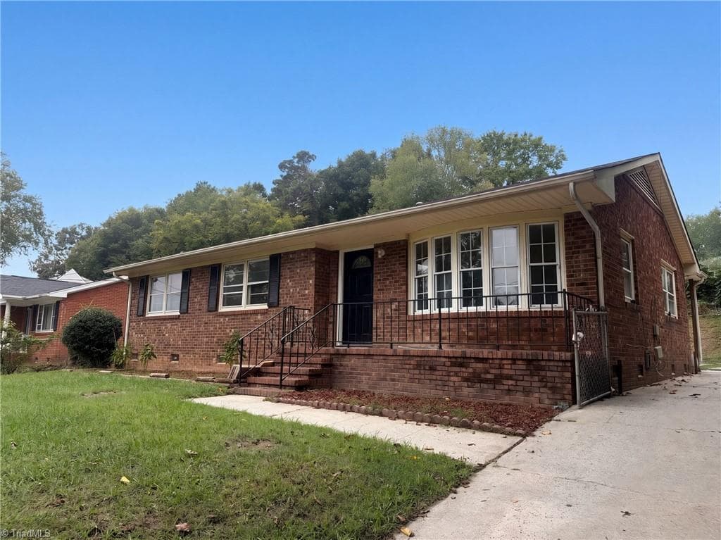 Stick/Site Built at 1502 Meadowview Road, Greensboro NC 27403, photo 6 of 25