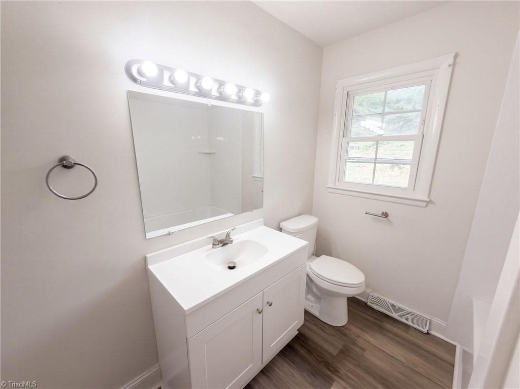 Stick/Site Built at 1502 Meadowview Road, Greensboro NC 27403, photo 9 of 25