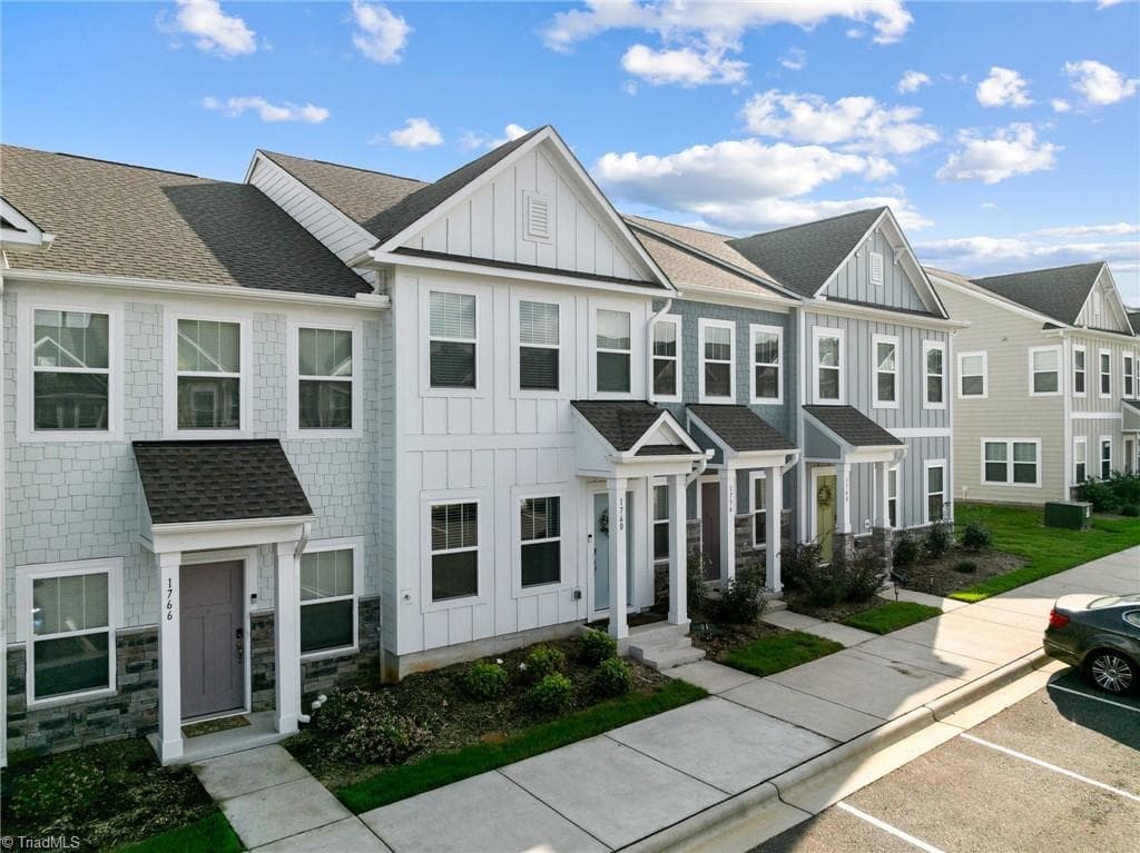 Stick/Site Built at 1760 Granby Heights Drive, Winston-Salem NC 27103, Winston-Salem, photo 4 of 36