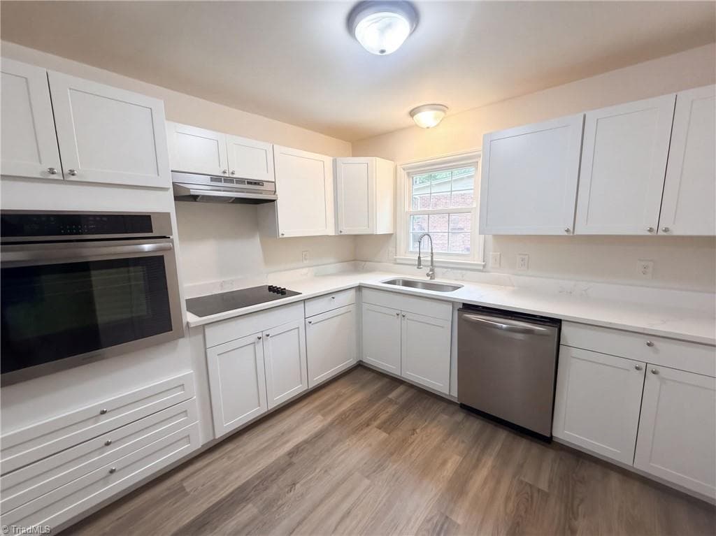Stick/Site Built at 505 Leawood Drive, Greensboro NC 27410, photo 6 of 14