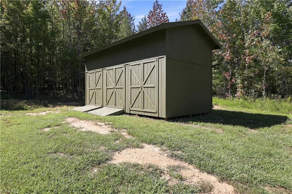 Stick/Site Built at 197 Lake Meadows Drive, Reidsville NC 27320, Reidsville, photo 45 of 49