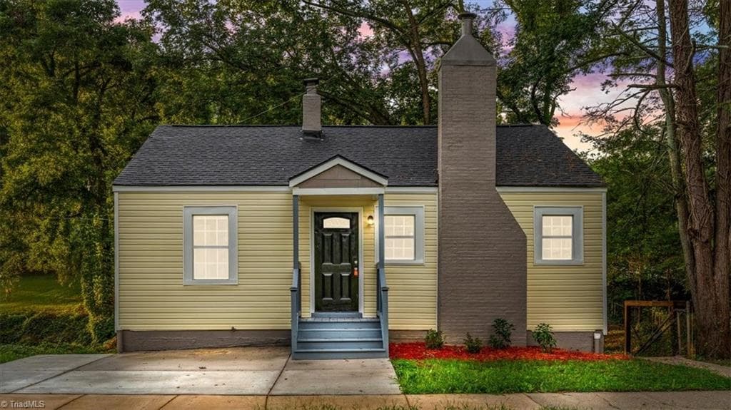 435 W Sharpe Street, Statesville NC 28677