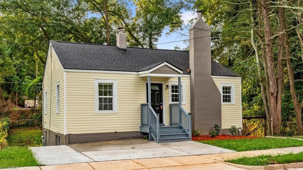 Stick/Site Built at 435 W Sharpe Street, Statesville NC 28677, Statesville, photo 4 of 37