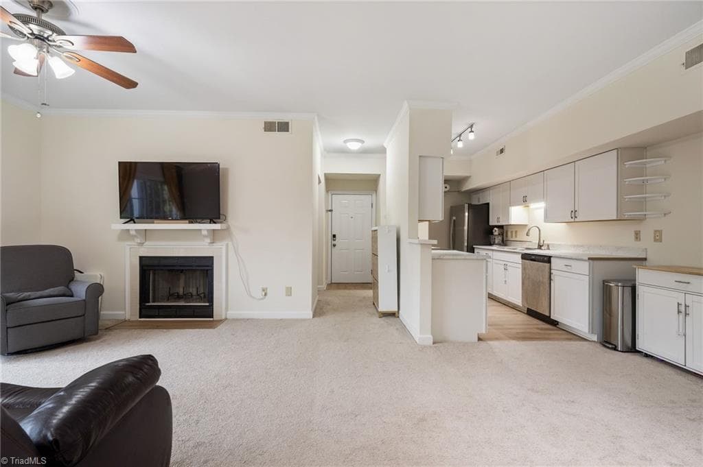 Stick/Site Built at 382 Meadows Circle, Winston-Salem NC 27104, Winston-Salem, photo 11 of 62